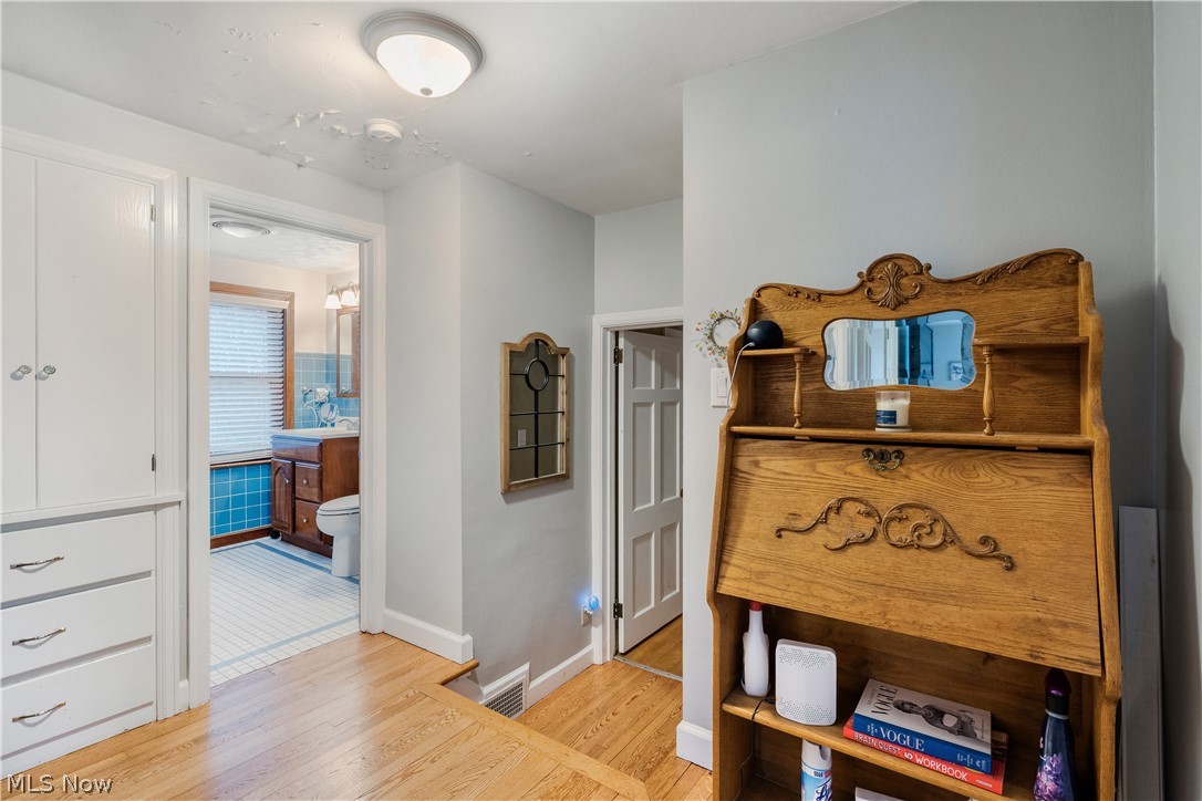 204 Edna Street Poland OH 44514