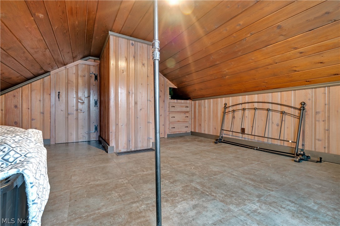 204 Edna Street Poland OH 44514