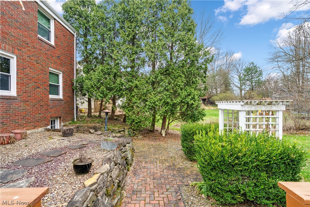 204 Edna Street Poland OH 44514