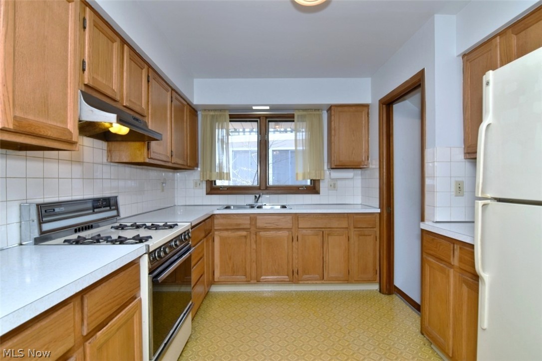 115 E 211th Street Euclid OH 44123