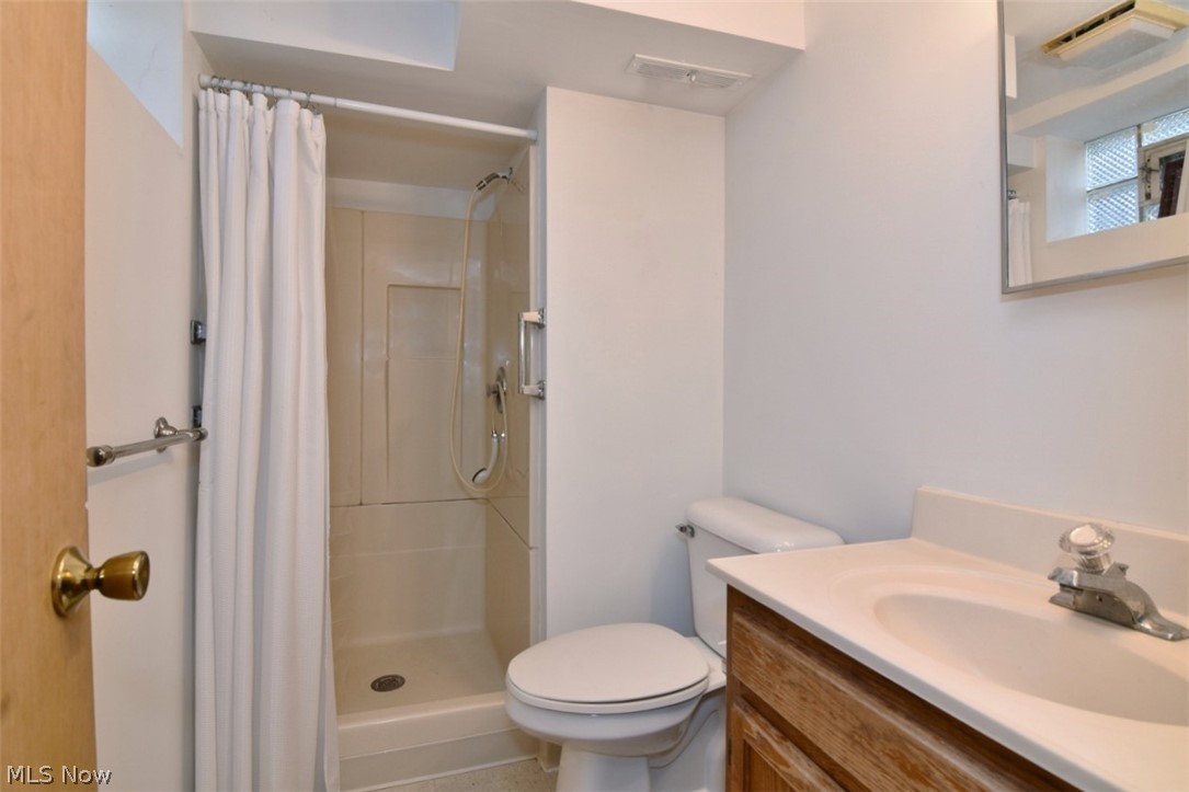115 E 211th Street Euclid OH 44123