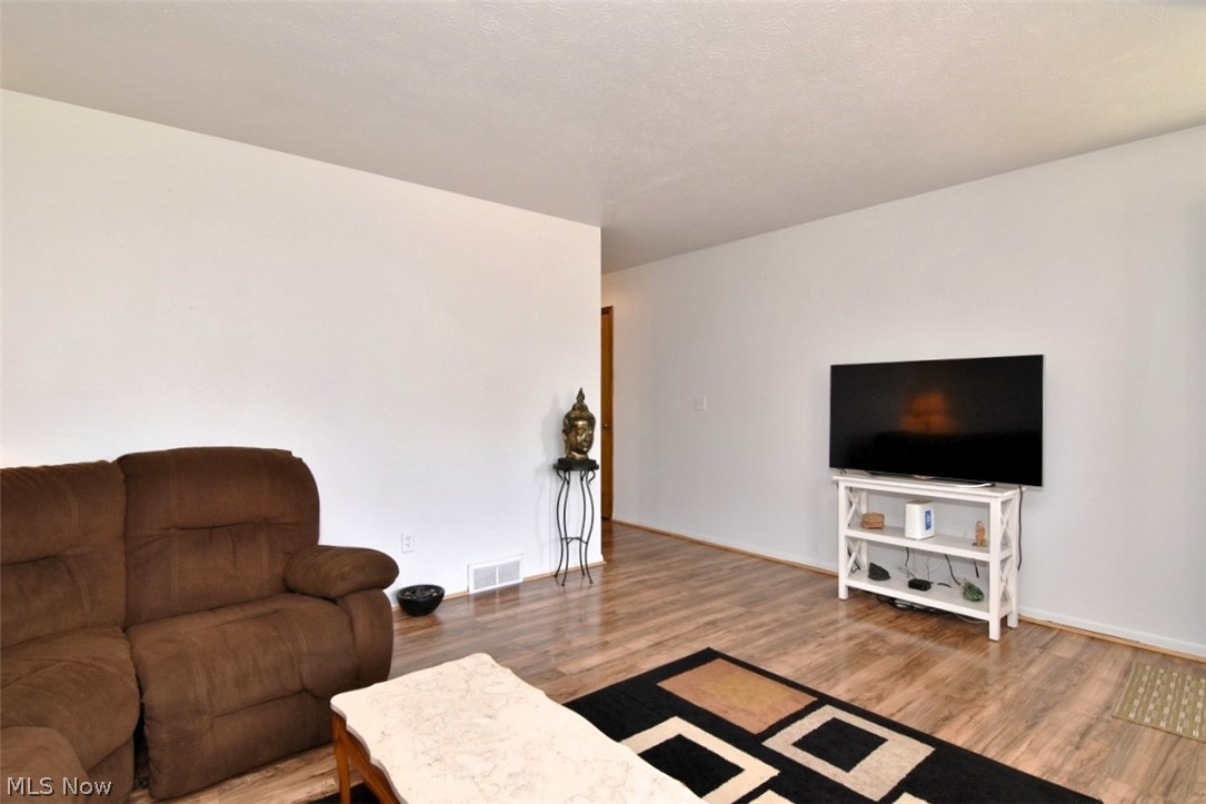 115 E 211th Street Euclid OH 44123