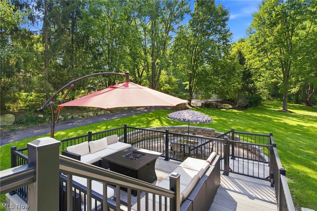 11089 Carriage Hill Drive Chagrin Falls OH 44023