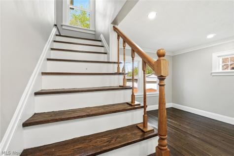 1912 Janette Avenue Cleveland Heights OH 44118