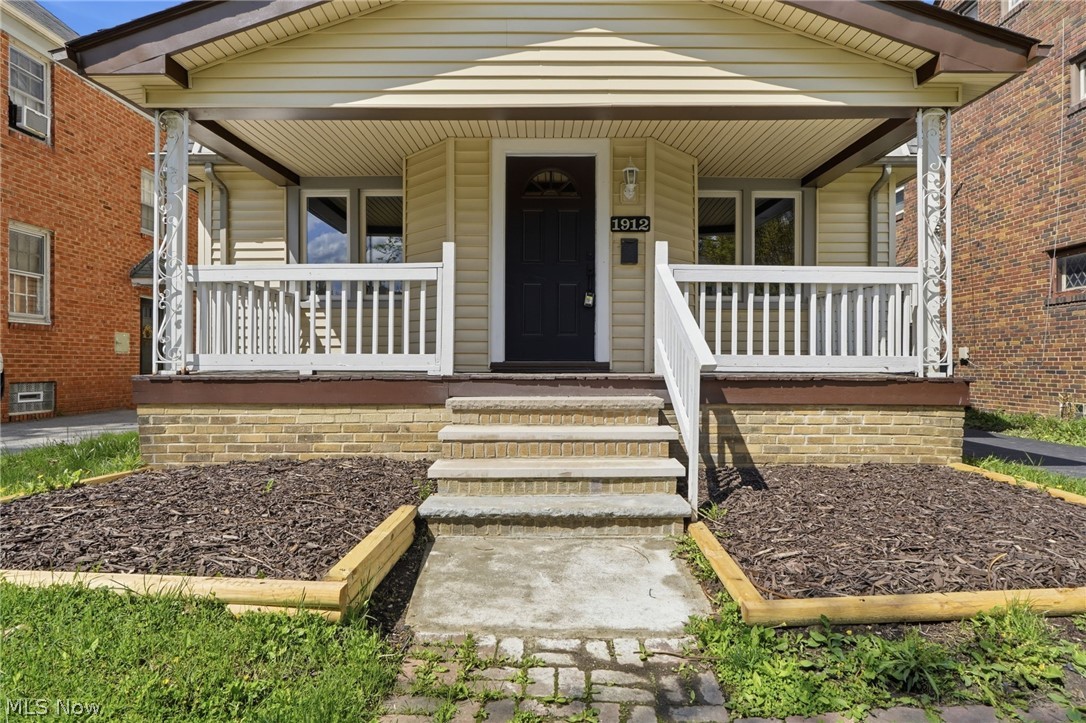 1912 Janette Avenue Cleveland Heights OH 44118