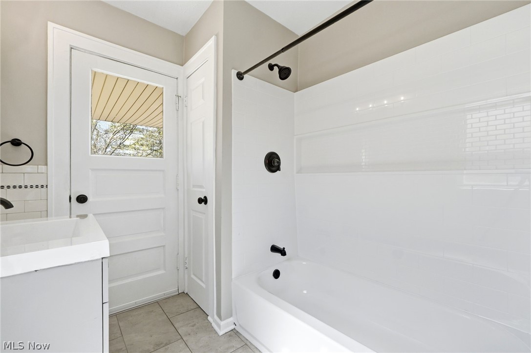 1912 Janette Avenue Cleveland Heights OH 44118
