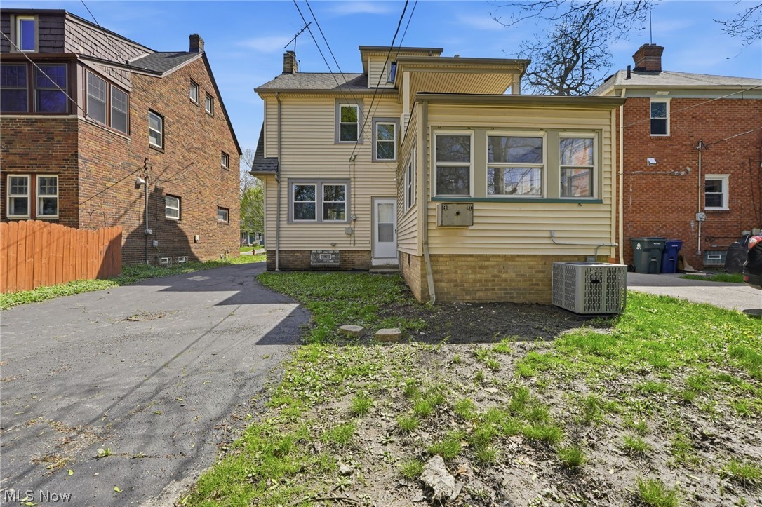 1912 Janette Avenue Cleveland Heights OH 44118