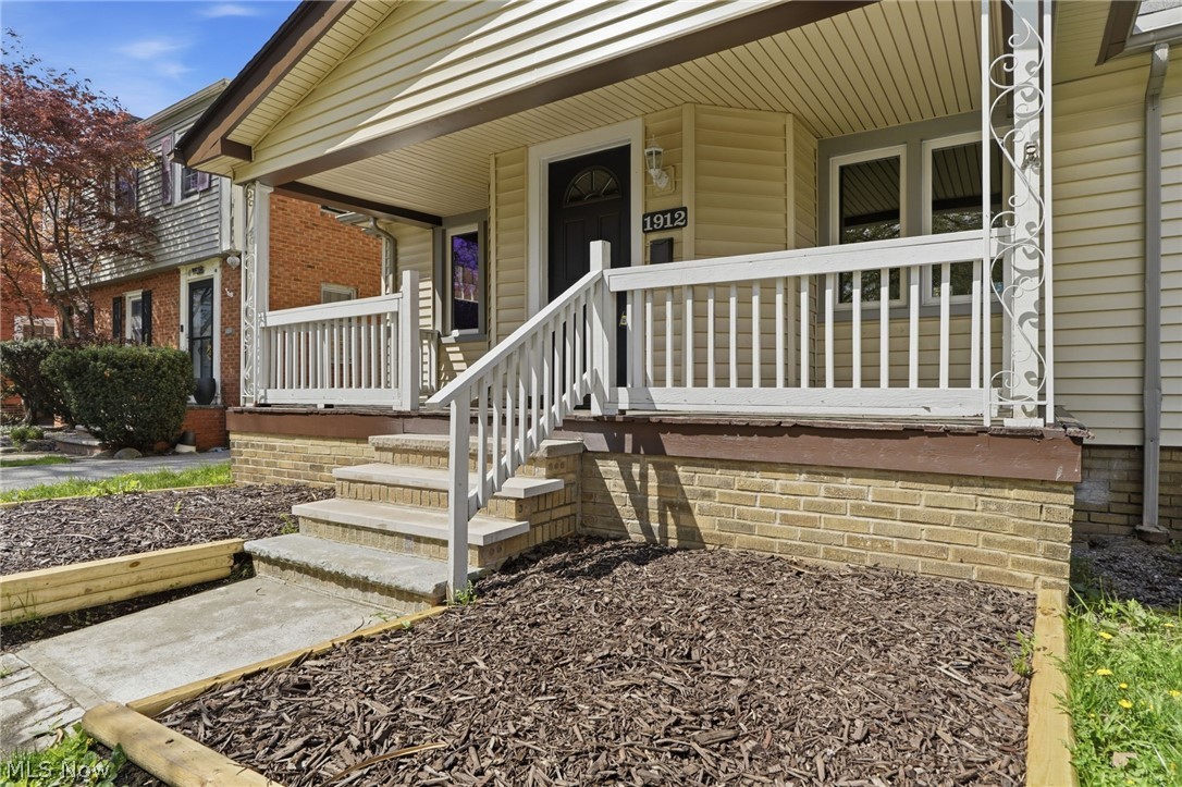 1912 Janette Avenue Cleveland Heights OH 44118