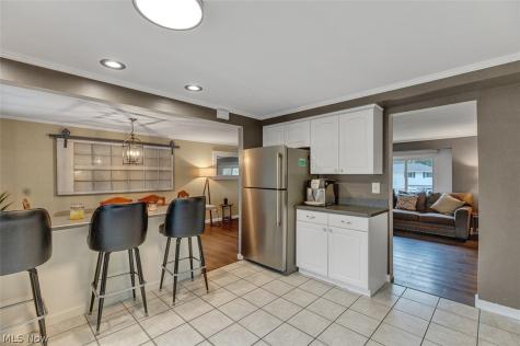 8902 Lincolnshire Boulevard Strongsville OH 44149