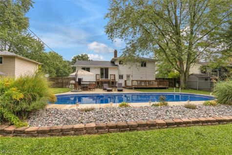 8902 Lincolnshire Boulevard Strongsville OH 44149