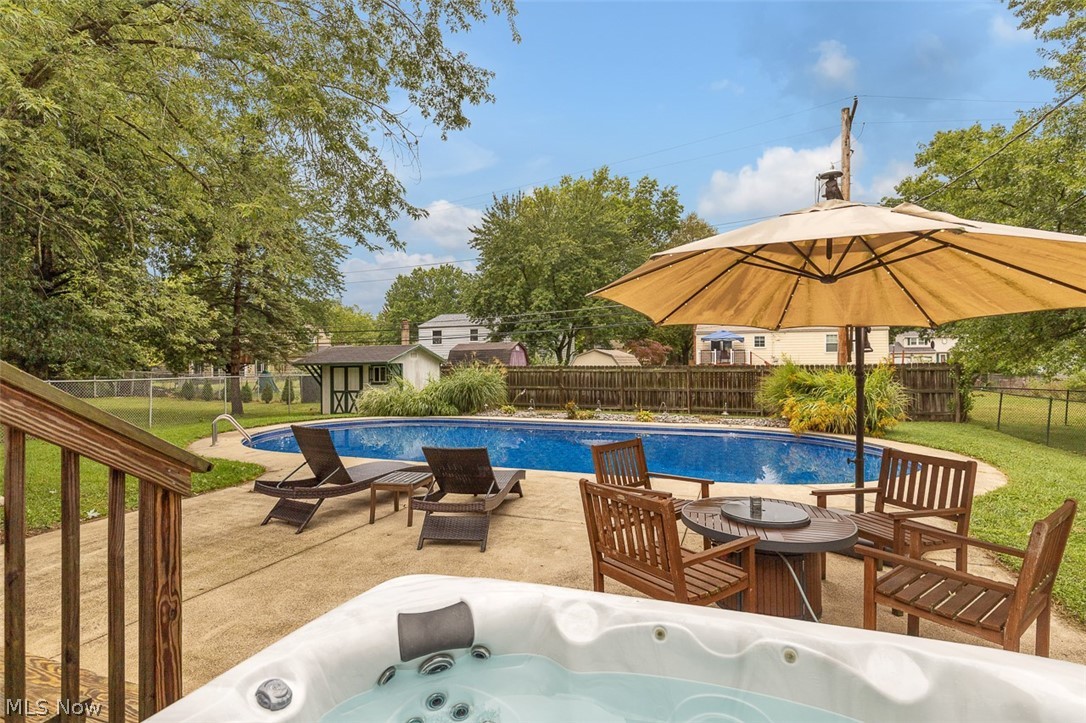 8902 Lincolnshire Boulevard Strongsville OH 44149