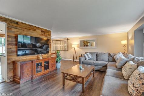 8902 Lincolnshire Boulevard Strongsville OH 44149