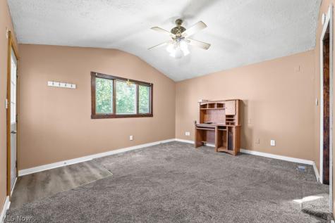 5901 Twin Lakes Drive Parma OH 44129