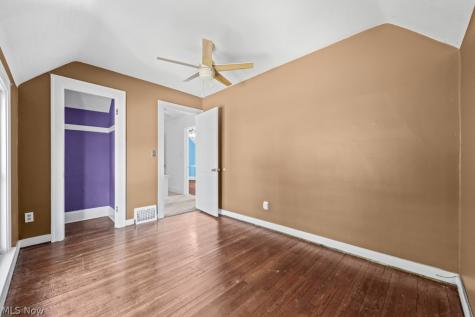 5901 Twin Lakes Drive Parma OH 44129