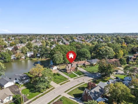 5901 Twin Lakes Drive Parma OH 44129
