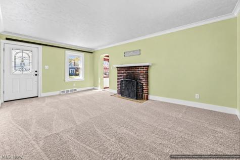 5901 Twin Lakes Drive Parma OH 44129