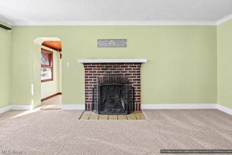 5901 Twin Lakes Drive Parma OH 44129