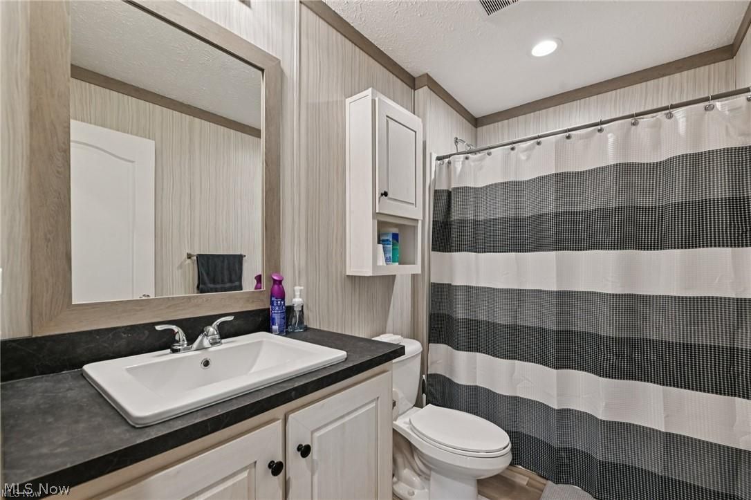 2706 Barn Drive SW Canton OH 44706