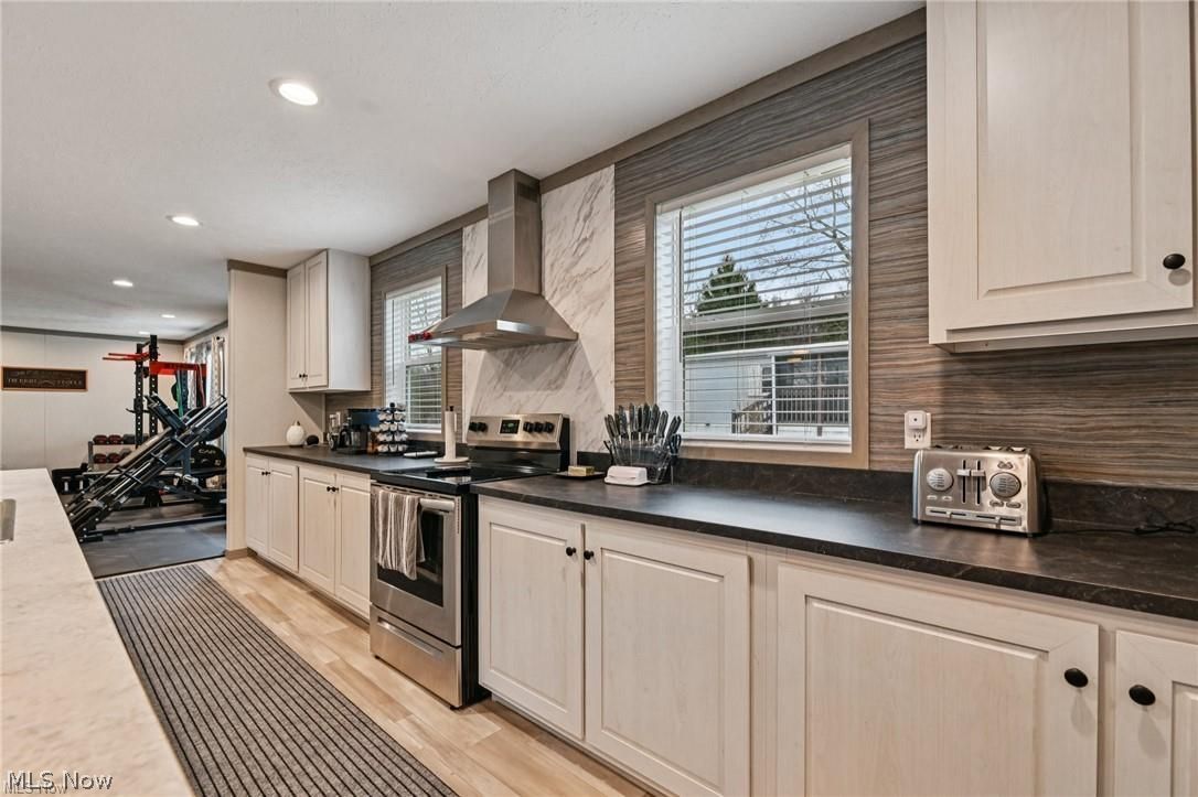 2706 Barn Drive SW Canton OH 44706