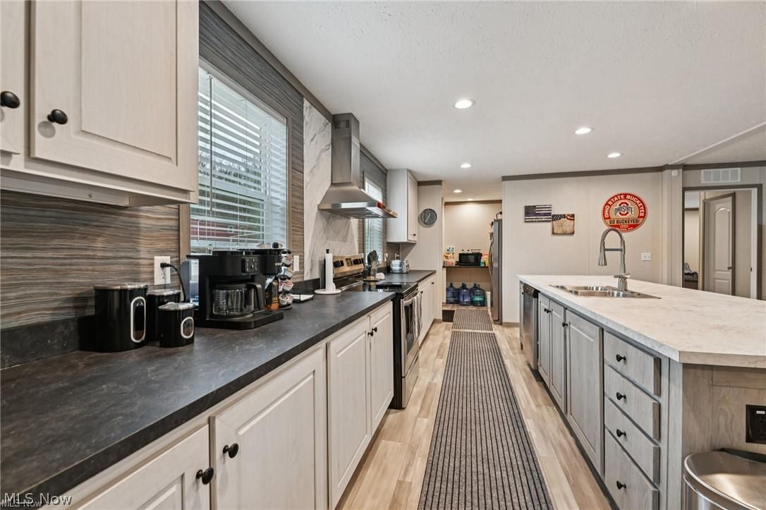 2706 Barn Drive SW Canton OH 44706