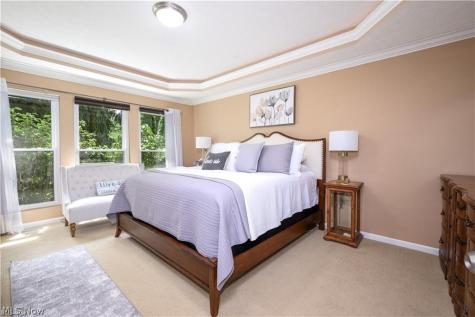 1242 Bexley Circle Akron OH 44312