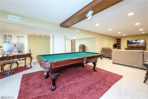 1242 Bexley Circle Akron OH 44312