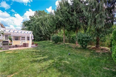 1242 Bexley Circle Akron OH 44312