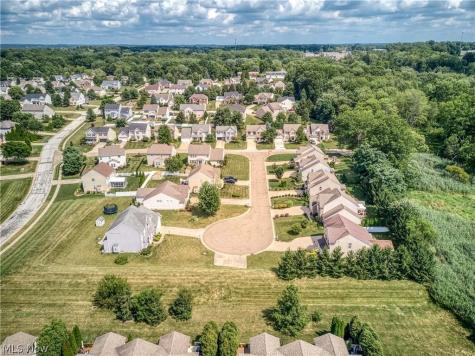1242 Bexley Circle Akron OH 44312