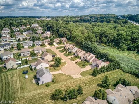 1242 Bexley Circle Akron OH 44312