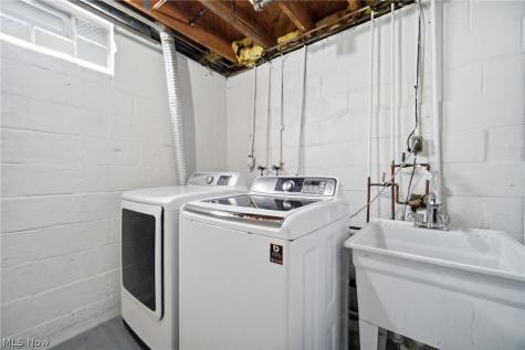 4276 Grove Avenue Willoughby OH 44094