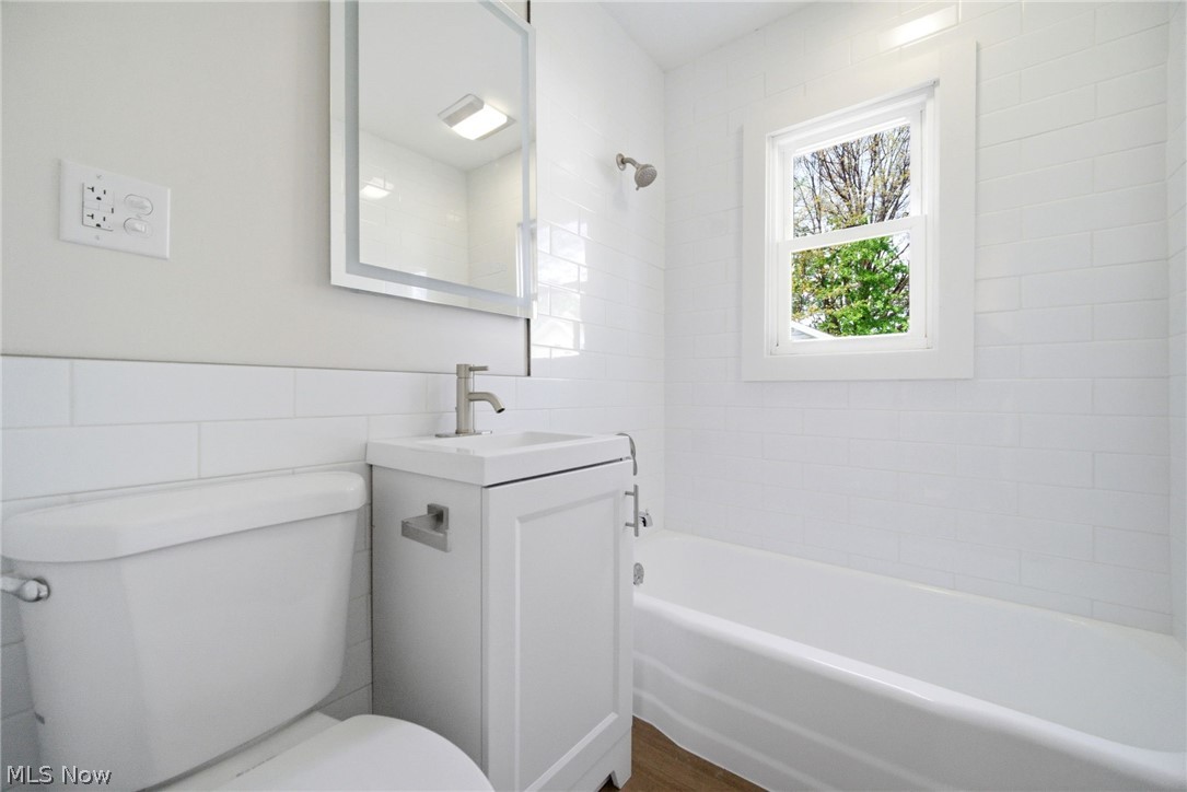 4276 Grove Avenue Willoughby OH 44094