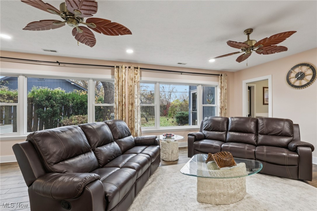 6996 Oakwood Road Parma Heights OH 44130