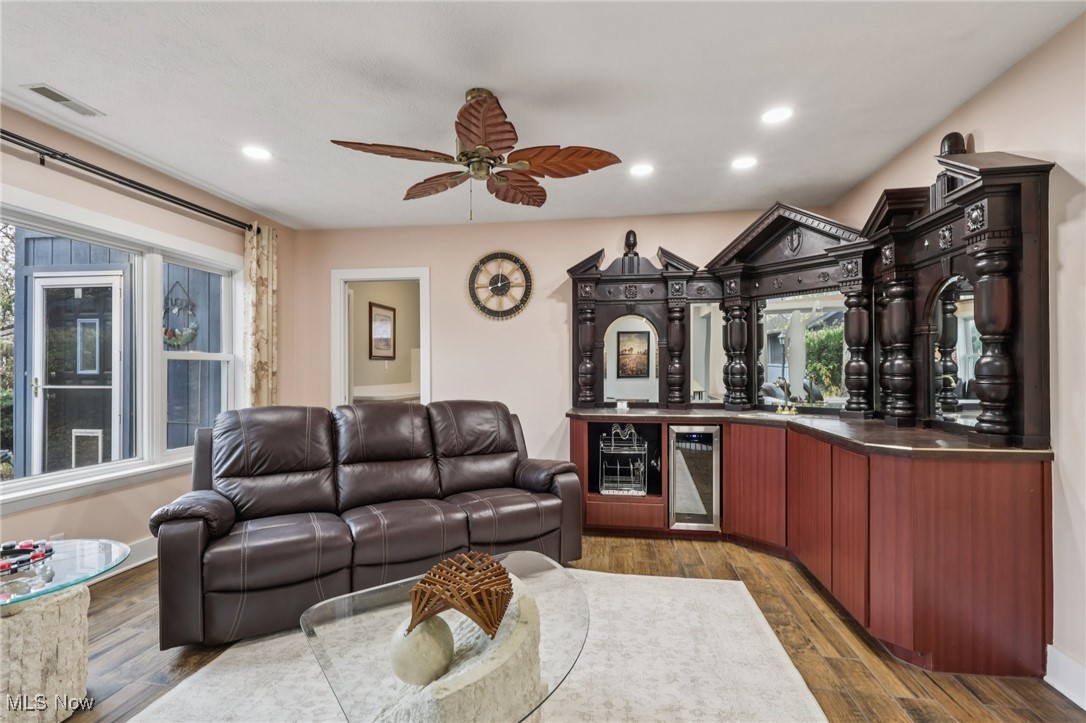 6996 Oakwood Road Parma Heights OH 44130