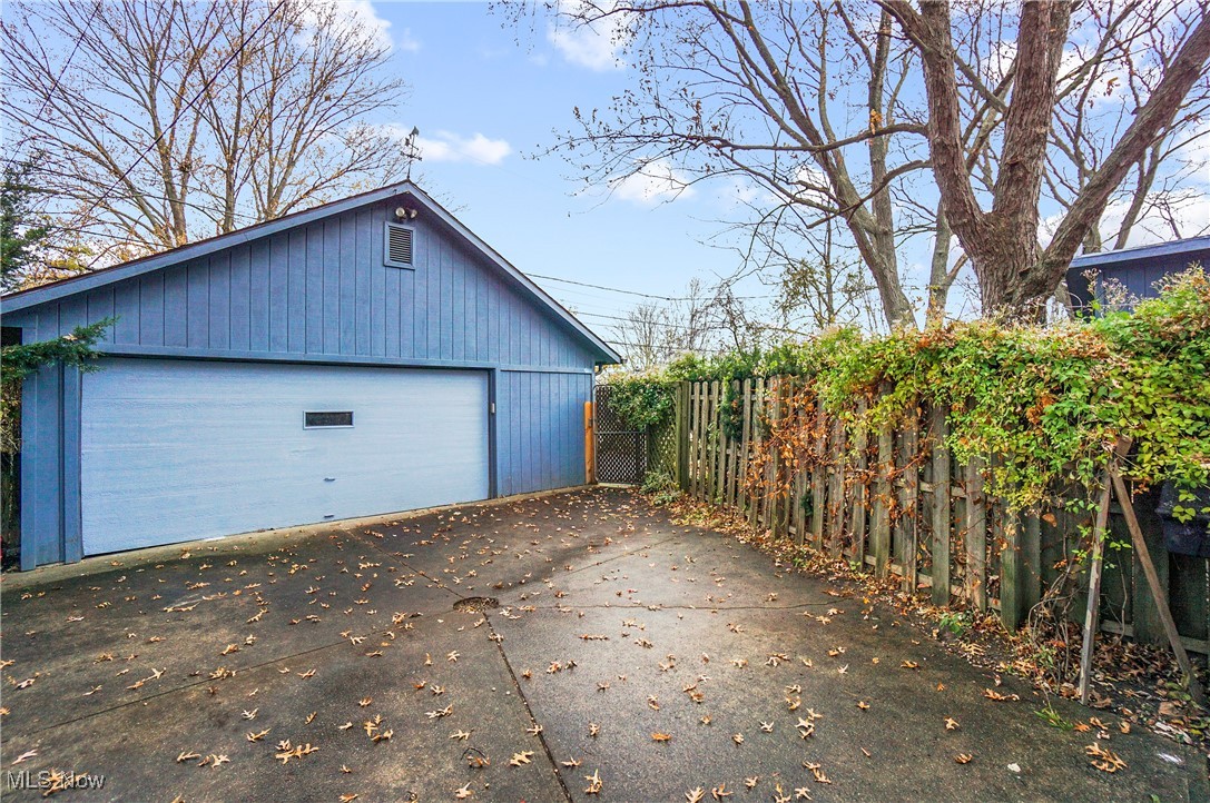 6996 Oakwood Road Parma Heights OH 44130