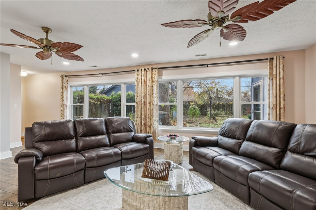 6996 Oakwood Road Parma Heights OH 44130