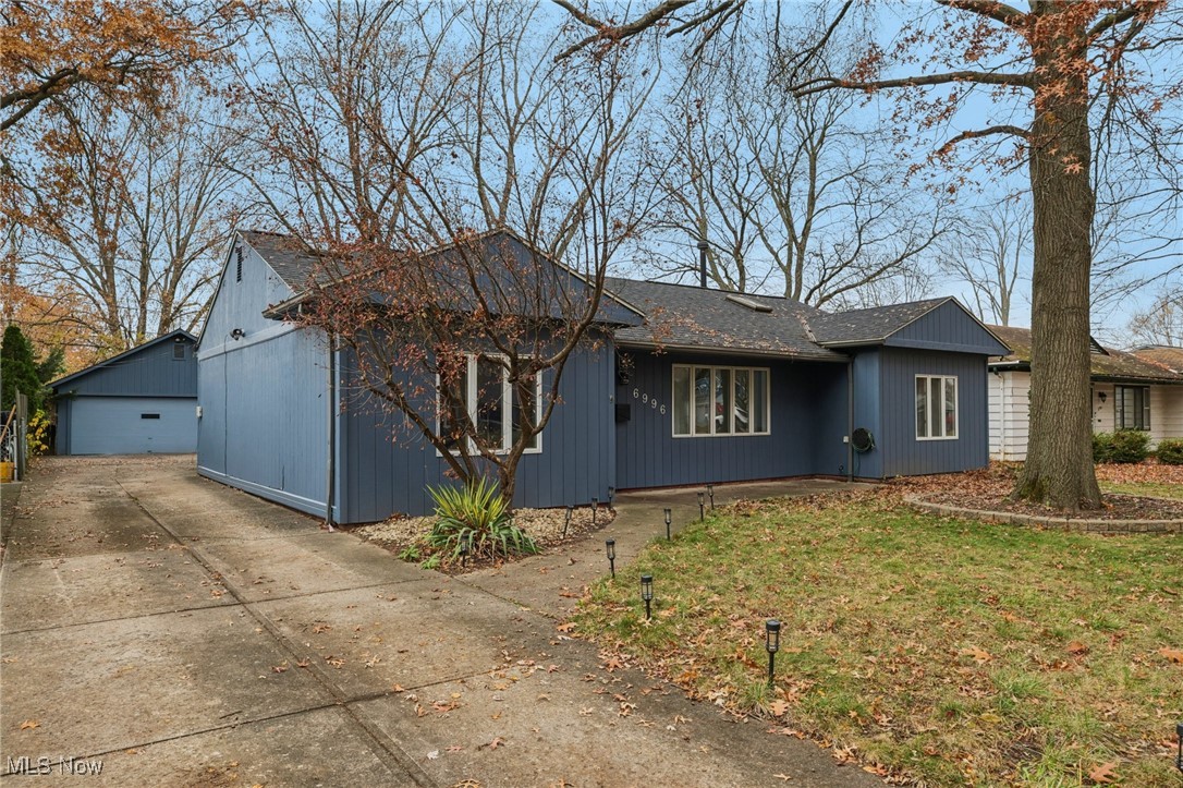 6996 Oakwood Road Parma Heights OH 44130