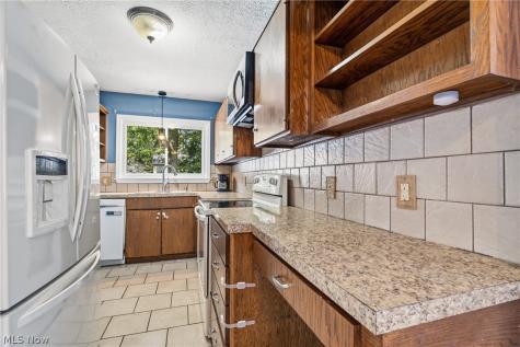 1932 7th Street Cuyahoga Falls OH 44221