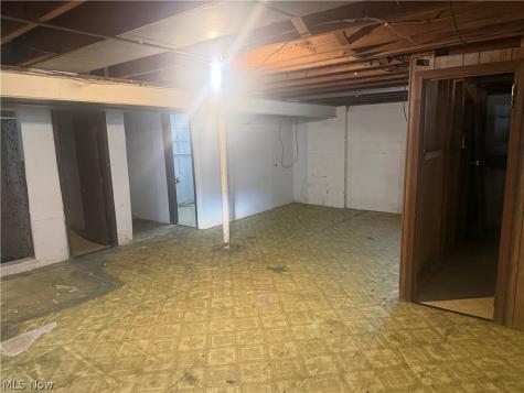 2471 Chaney Circle Youngstown OH 44509