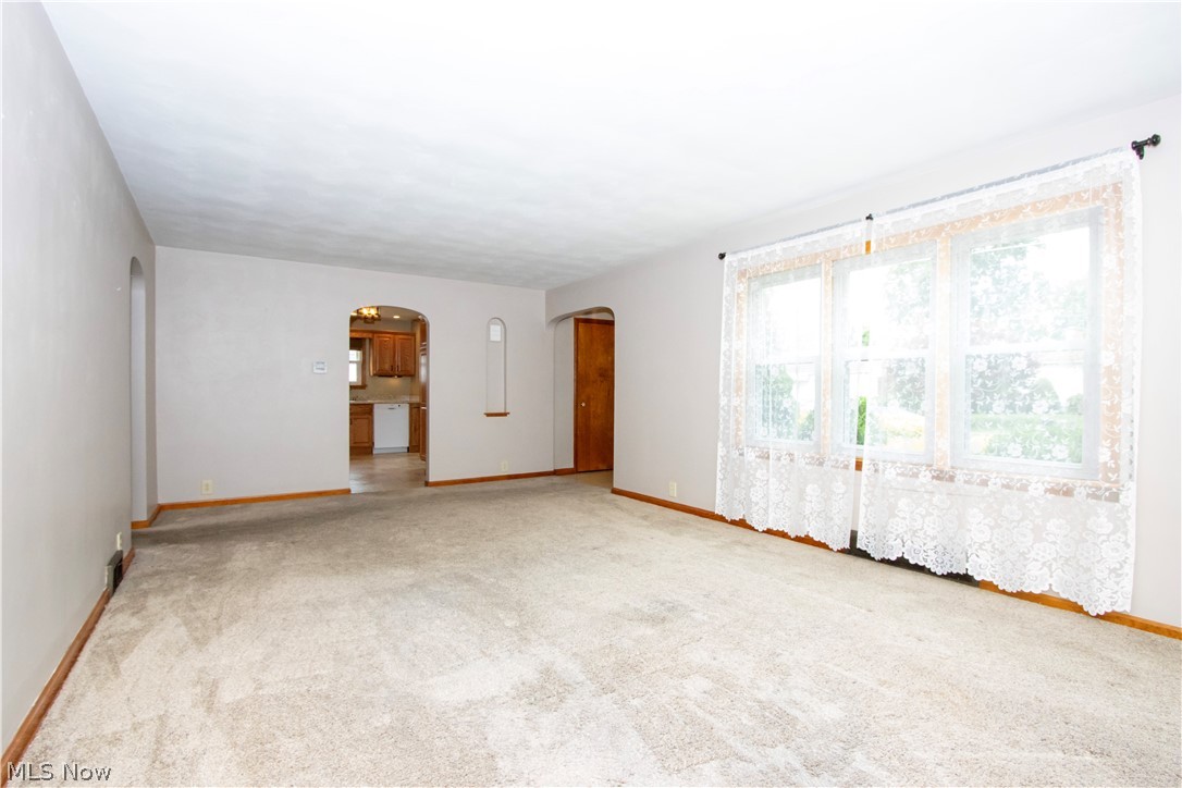 927 S Heltman Avenue Ashland OH 44805