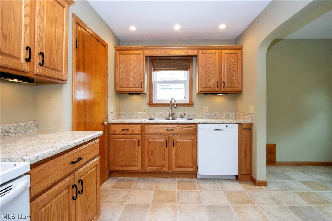 927 S Heltman Avenue Ashland OH 44805