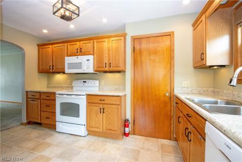 927 S Heltman Avenue Ashland OH 44805