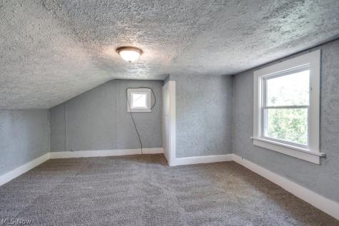 815 Seneca Street NE Massillon OH 44646
