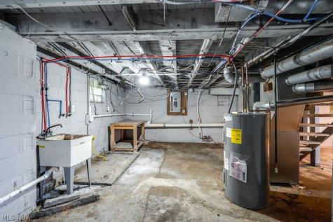 815 Seneca Street NE Massillon OH 44646