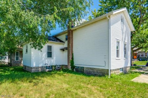 815 Seneca Street NE Massillon OH 44646