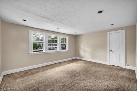 3333 Beechwood Avenue Cleveland Heights OH 44118