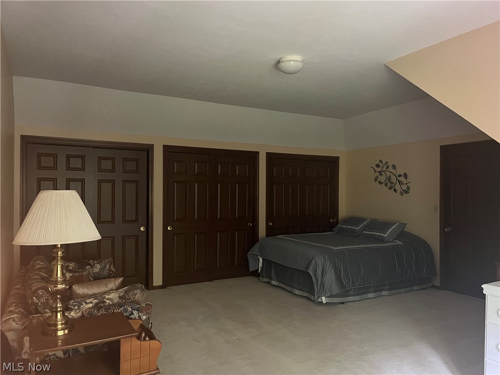 6800 Strathmore Drive Valley View OH 44125