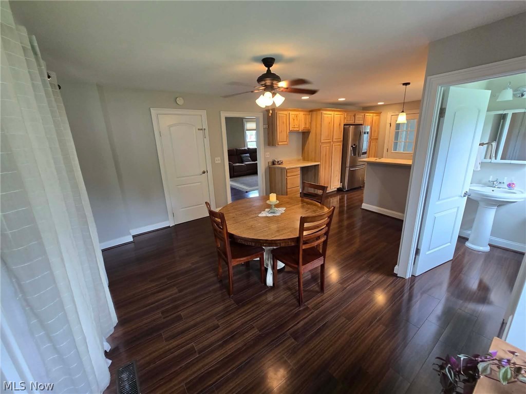 59 E Maple Avenue New Concord OH 43762