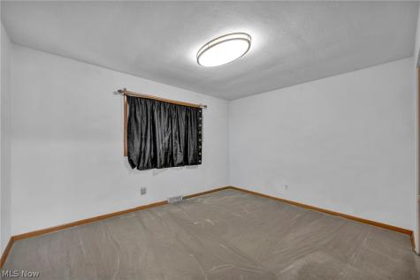 24560 Stephen Avenue Euclid OH 44123