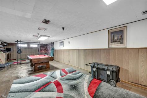 24560 Stephen Avenue Euclid OH 44123