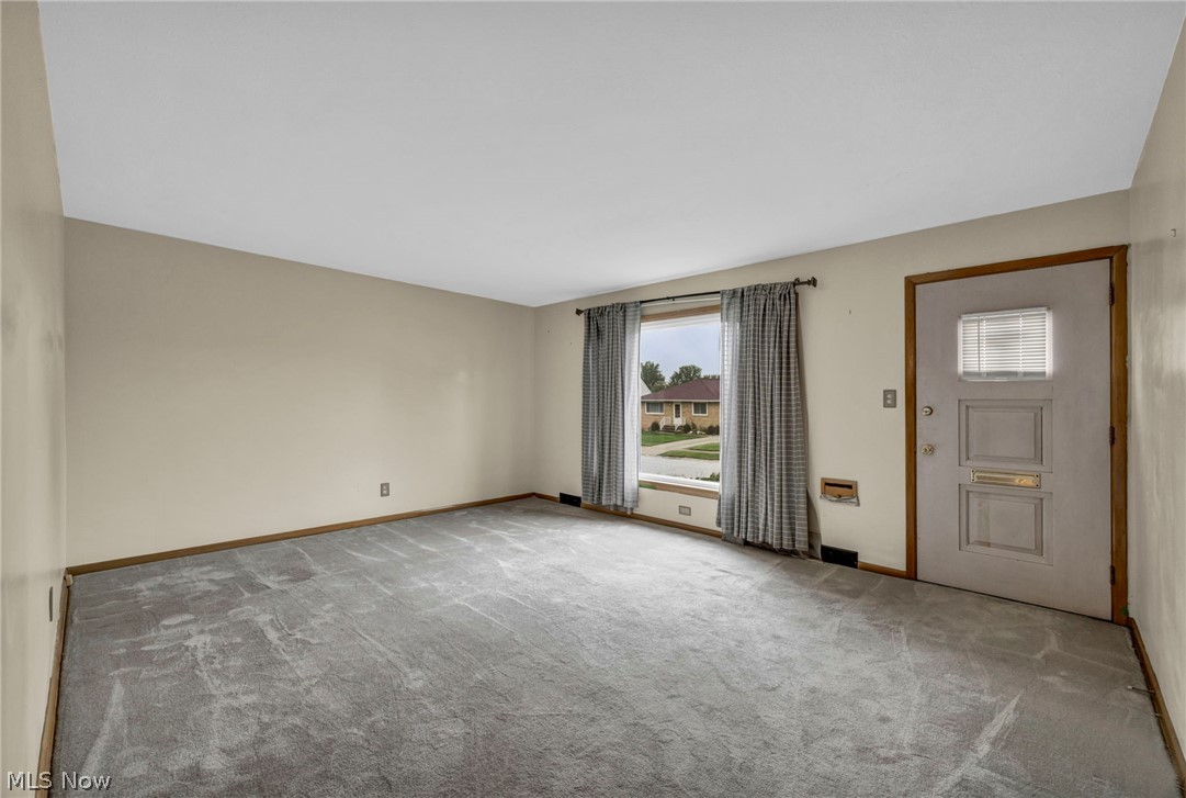 24560 Stephen Avenue Euclid OH 44123